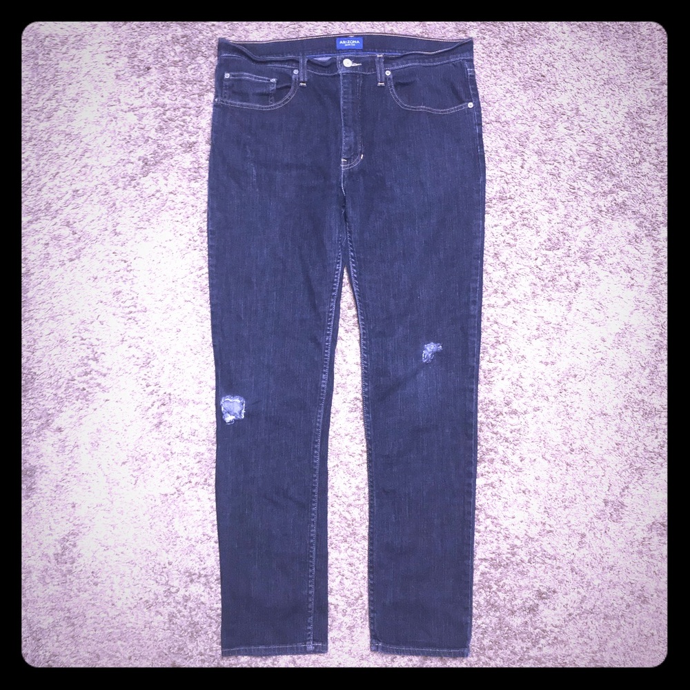 Arizona Jean Co Dark Wash Skinny Jeans with holes